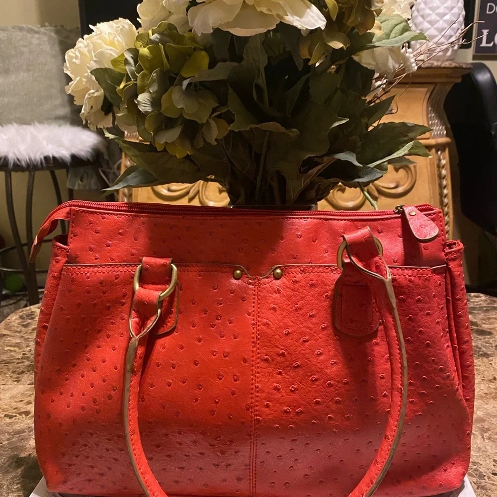 Bueno Red Textured Satchel_2